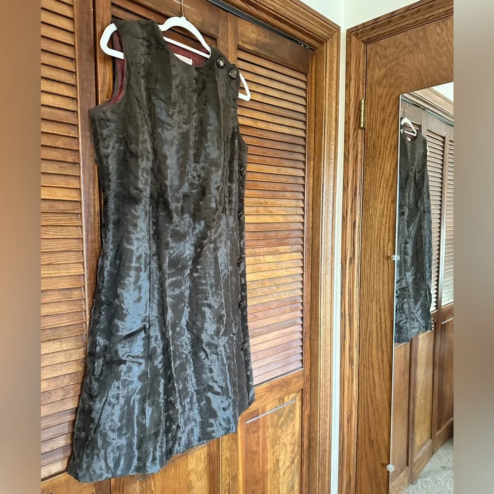 1960s vintage It’s Majestic mod brown faux fur velvet dress in size large.